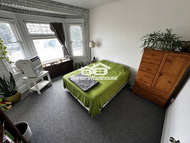 1049 7th St W, Saint Paul, MN 55102 - photo 4