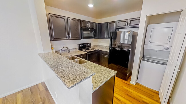 Crystal Cove, Las Vegas, NV 89117 - photo 2