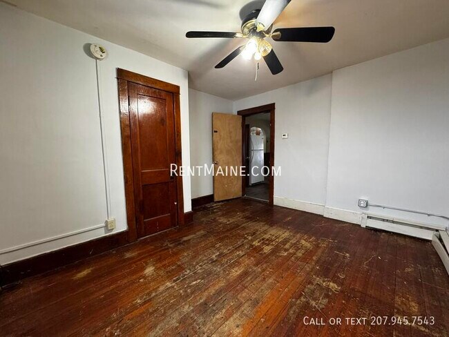 172 College Ave unit 4, Waterville, ME 04901 - photo 4