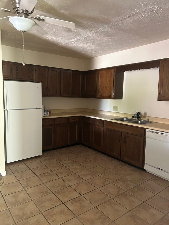 3101 Burlew Blvd unit A, Owensboro, KY 42303 - photo 4