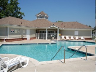 1450 Spicetree Cir, Fairborn, OH 45324
