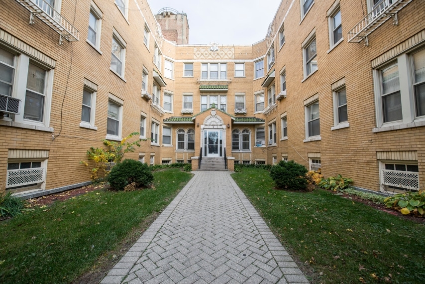 5957-73 W Madison St 11-17 S Austin Chicago, IL 60644, Chicago, IL 60644 - photo 1