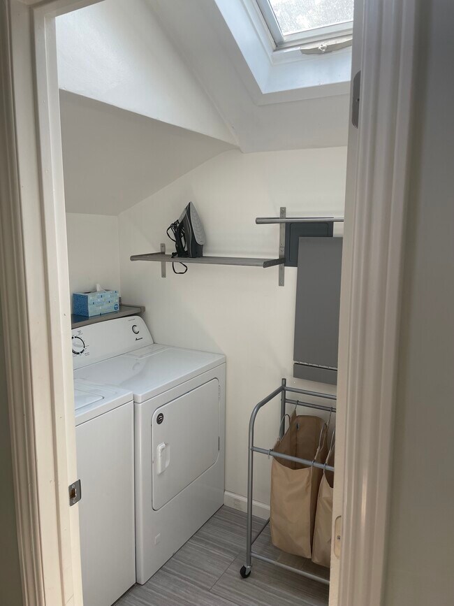 1715 Lincoln Ave unit Sudio, San Rafael, CA 94901 - photo 6