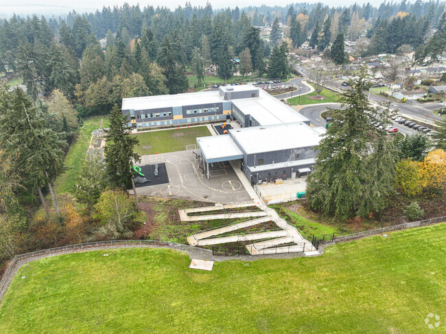 Lake Grove Elementary School