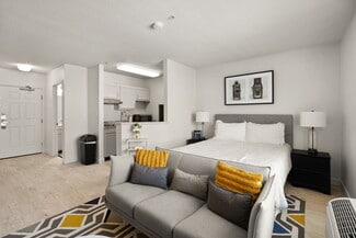 703 N Shore Dr, Jeffersonville, IN 47130