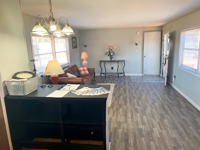 711 N 19th St, Hamilton, IL 62341 - photo 3