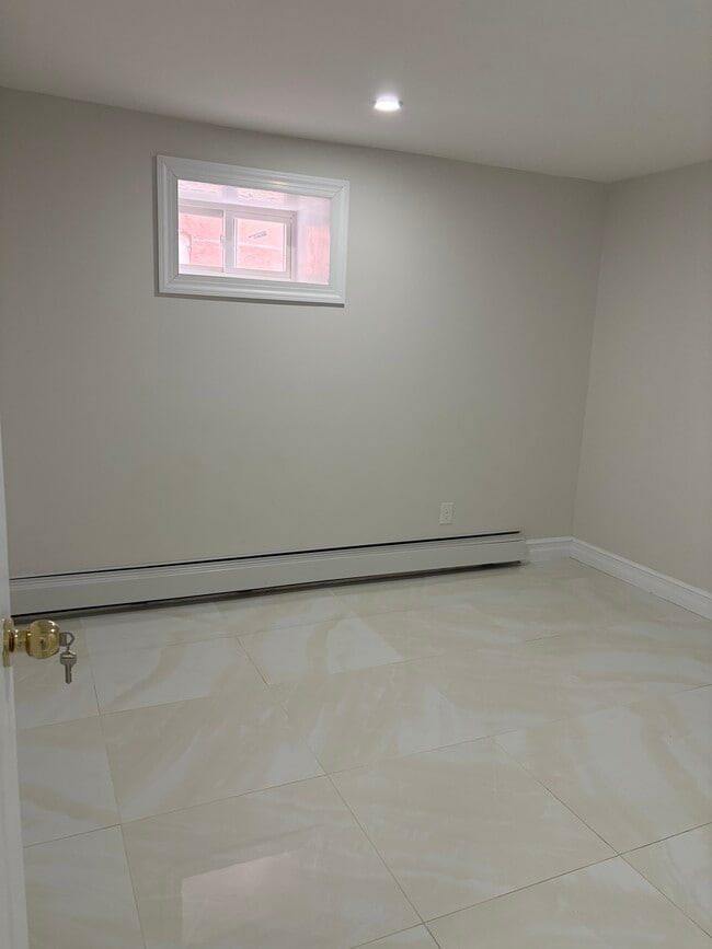 39 E 52nd St unit 3, Brooklyn, NY 11203 - photo 6