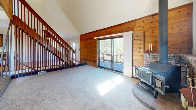 24883 Ponderosa Dr, Idyllwild-Pine Cove, CA 92549 - photo 2