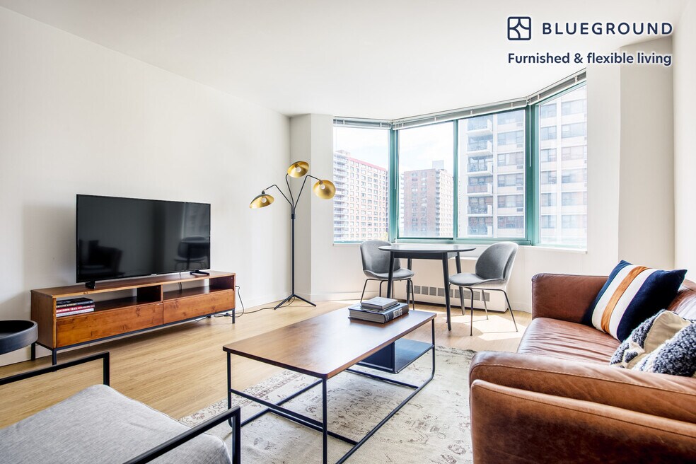 750 Columbus Ave unit FL8-ID596, New York, NY 10025 - photo 1