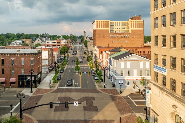 West Park - Columbia Residents have convenient access to downtown Massillon amenities.