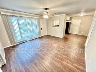 8214 Herlong Rd, Jacksonville, FL 32210