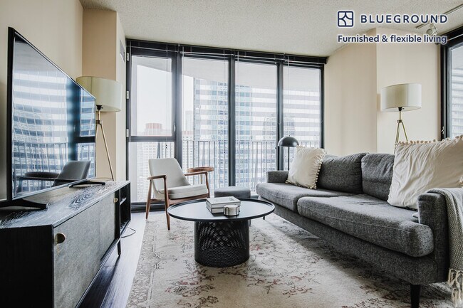 225 N Columbus Dr unit FL19-ID1199, Chicago, IL 60601 - photo 4