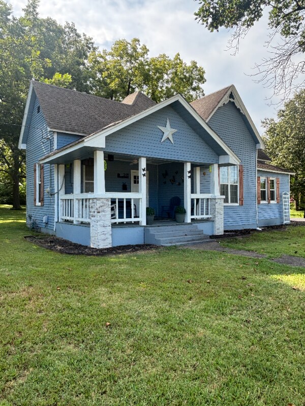 318 S Woodland Heights St, Rector, AR 72461