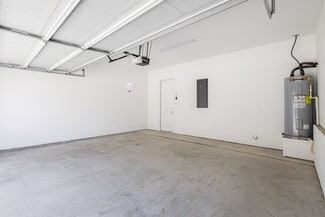 9939 Schramm St, Irving, TX 75063