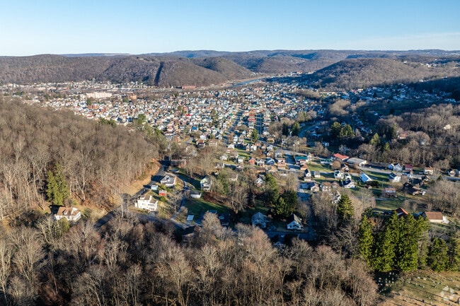 You can see down into the valley where Johnstown meets Lower Yoder.