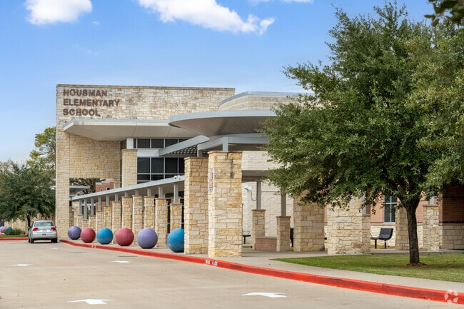 Students at Housman Elementary enjoy a vibrant and welcoming educational space.