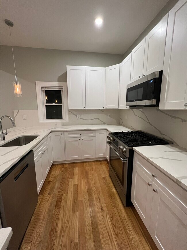 75 Pearl St unit 1, Somerville, MA 02145 - photo 3