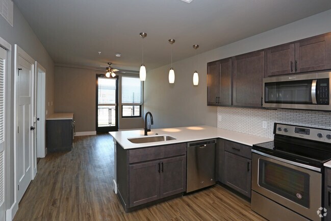 Fields South, Champaign, IL 61822 - photo 6