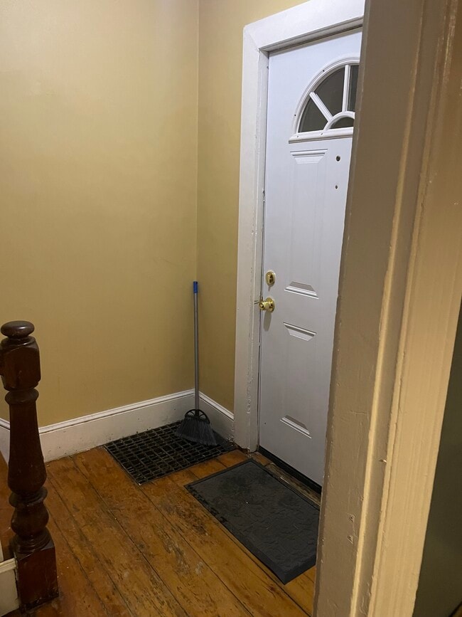 6 Saint Gregory St unit Townhouse, Boston, MA 02124 - photo 4