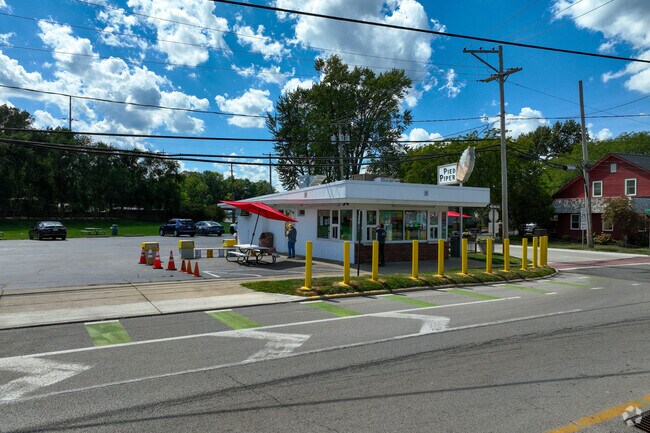 Huron residents and visitors enjoy soft serve ice cream at Pied Piper Drive-In.