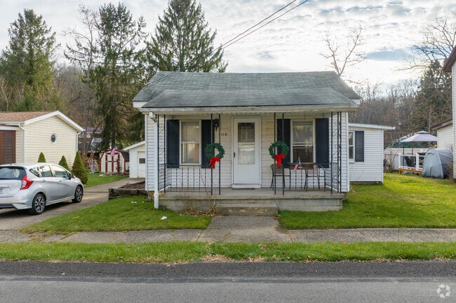 You can find cottage-style homes in Midway neighborhoods.