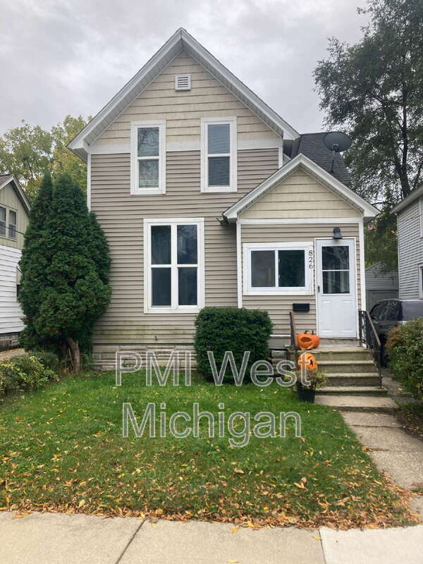 826 Arianna St NW Unit ARIANNA2, Grand Rapids, MI 49504