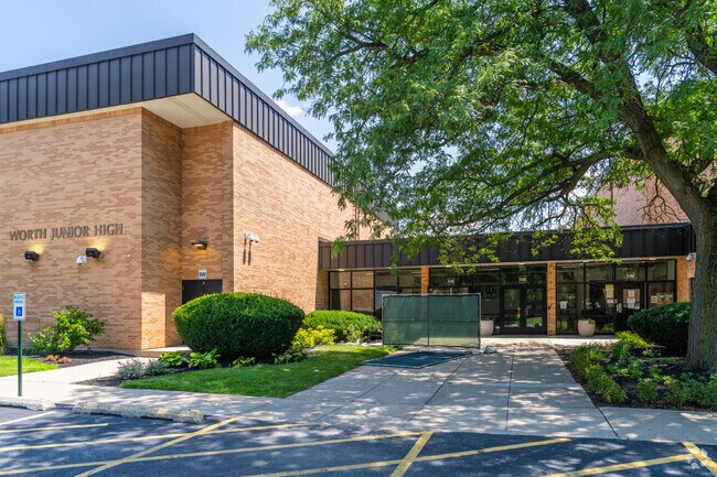 Worth Jr High School has an overall Niche grade of C plus.