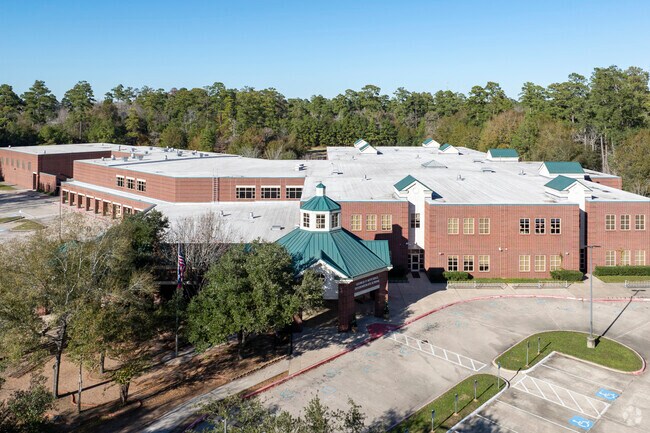 Mitchell Intermediate has a 17:1 student teacher ratio.