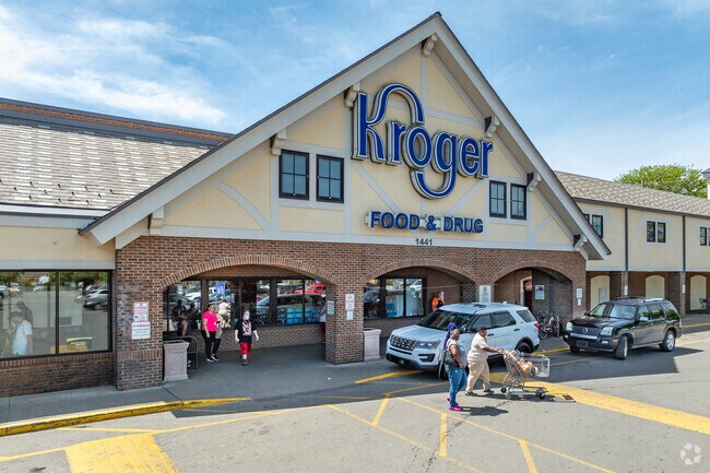 Many residents of Karns Park buy their groceries at Kroger on Parsons Avenue.