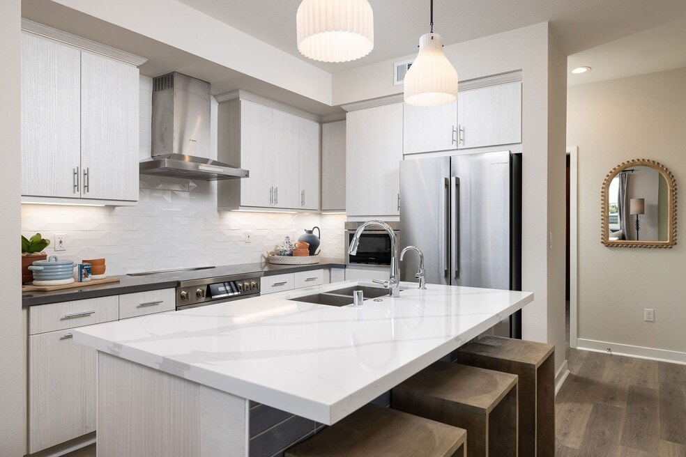 131 N 1st Ave unit 36371606, Upland, CA 91786 - photo 1