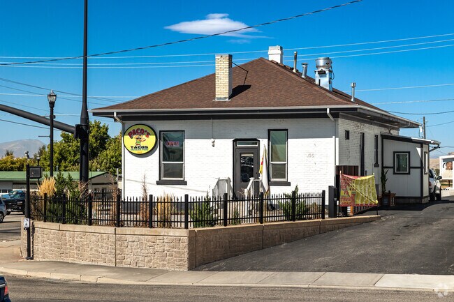 Richmond is near Paco’s Taco’s where locals enjoy authentic Mexican food.