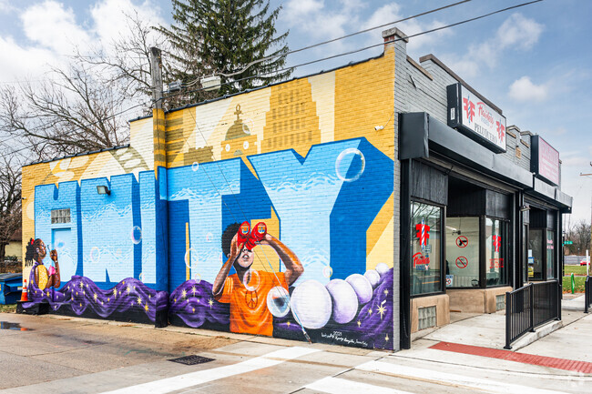 A beautiful graffiti right across Pontiac Street Market parking lot.