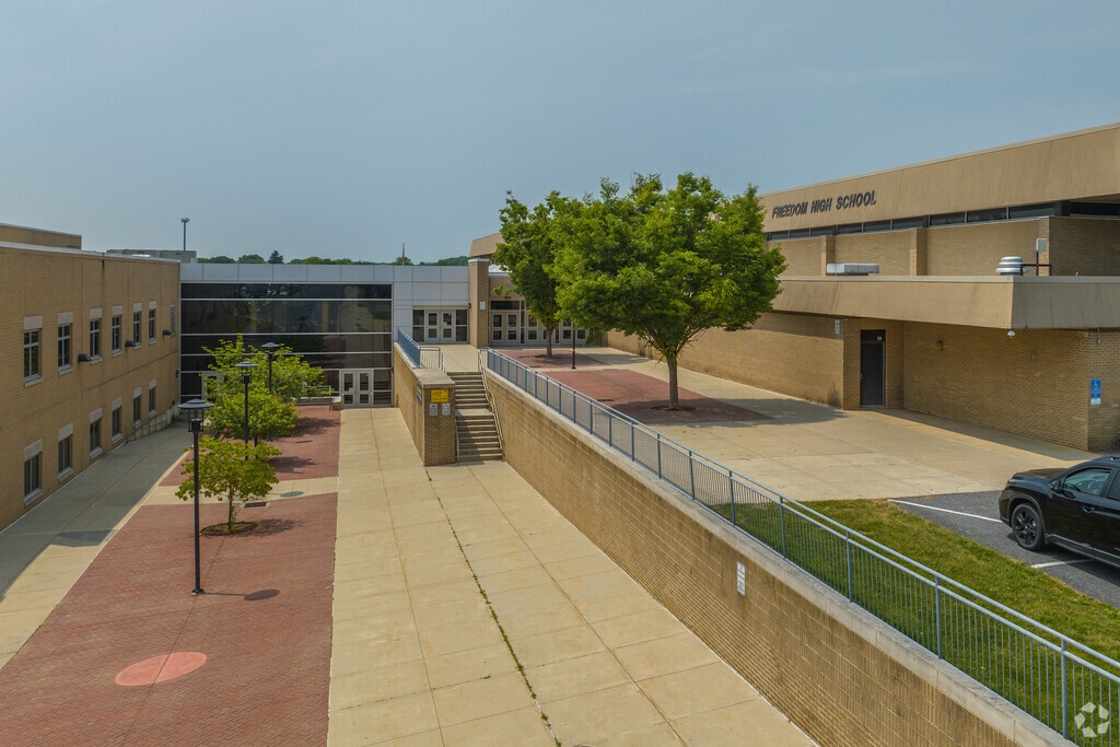 Freedom High School, Rankings & Reviews