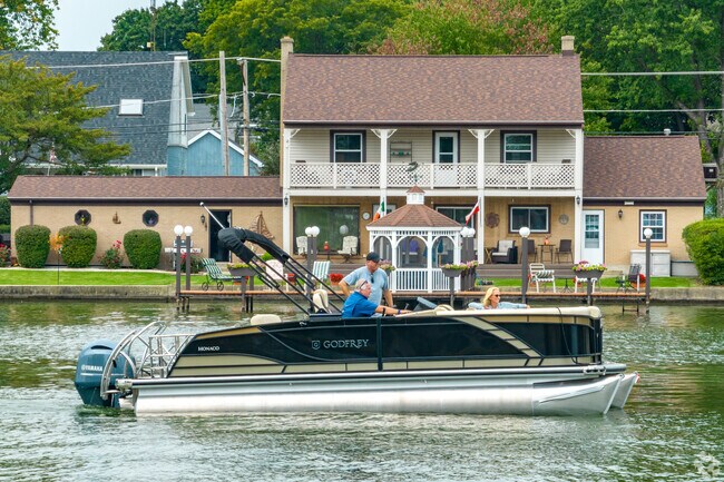Locals here often head to Fox River or Fox Lake for activities on the water.