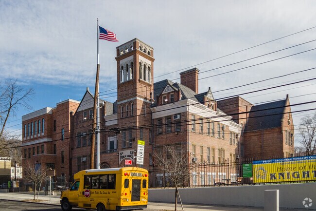 PS 66 is a top rated public Elementary school located in Richmond Hill.