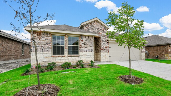 5048 Blazer Way unit 36201438, Garland, TX 75043 - photo 2