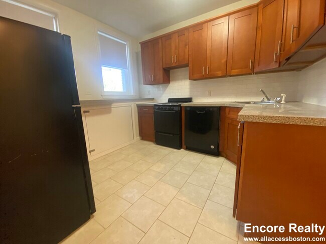 1640 Commonwealth Ave, Boston, MA 02135 - photo 4