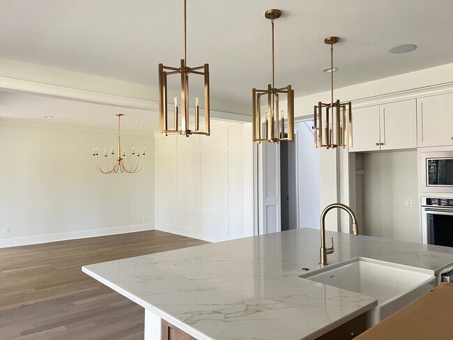 1001 Kingbird Ln, Clover, SC 29710 - photo 5