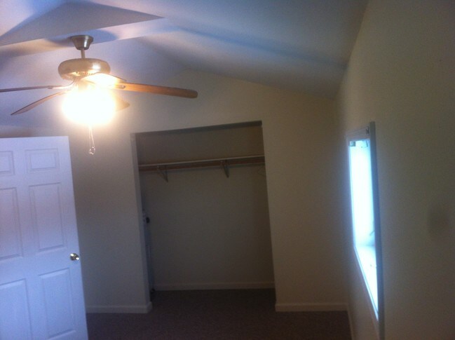 1029 W 2nd St unit 1, Madison, IN 47250 - photo 5