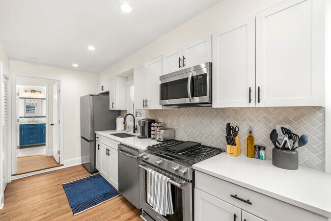 659 S Peachtree St unit ID1019258P, Norcross, GA 30071 - photo 3