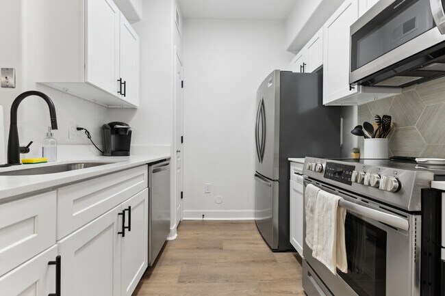 875 W Pecos Rd unit ID1047720P, Chandler, AZ 85225 - photo 7