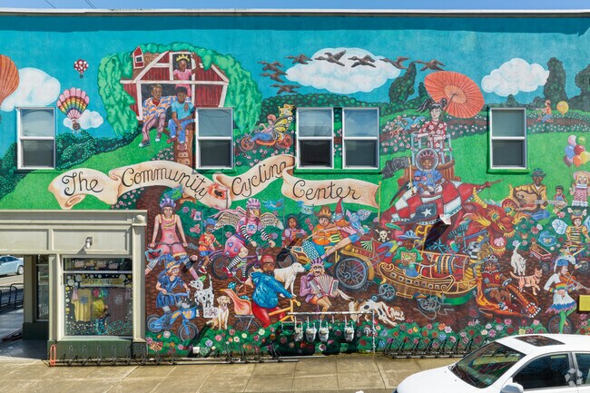 Mural on the Community Cycling Center in Vernon Neighborhood is eye-catching to those walking.