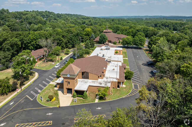 Hudsonway Immersion School is a well rated private school in Sterling, NJ.