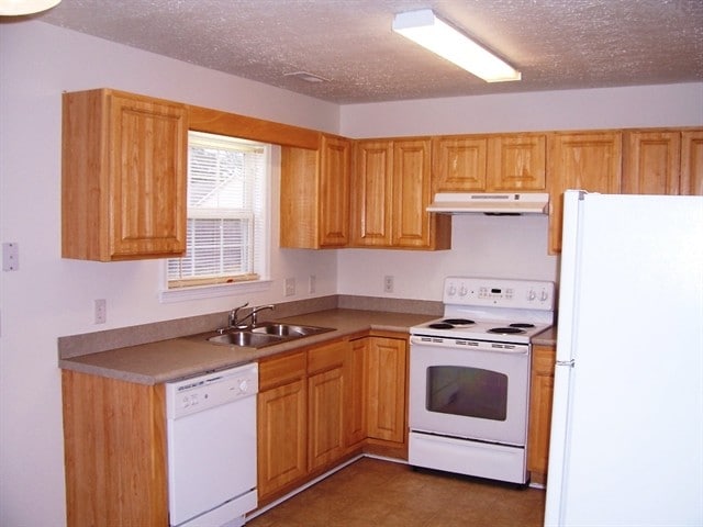 9488 Huckabee Dr NE, Leland, NC 28451 - photo 2