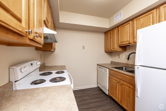 Valley Acres Apartments, Des Moines, IA 50315 - photo 3
