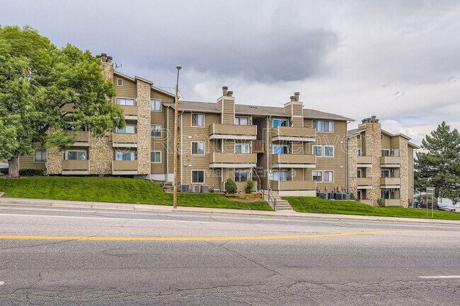 Boulevard Gardens unit 215, Denver, CO 80236 - photo 2