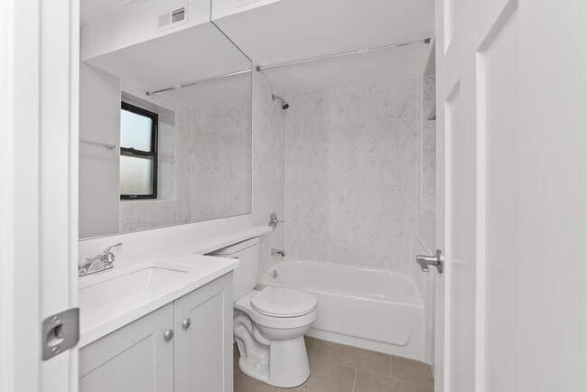 1133 Oak Ave unit A02C, Evanston, IL 60202 - photo 6