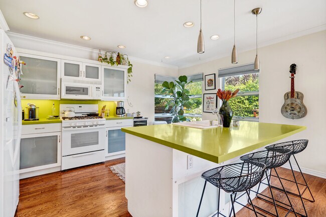 750 Vernon Ave, Venice, CA 90291 - photo 7