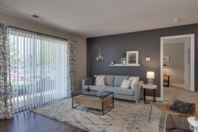 TGM Danada, Wheaton, IL 60189 - photo 2