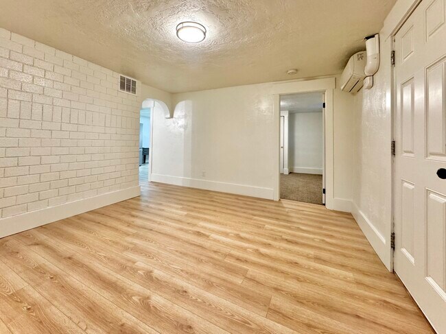 76 W 200 S unit 2, Springville, UT 84663 - photo 6